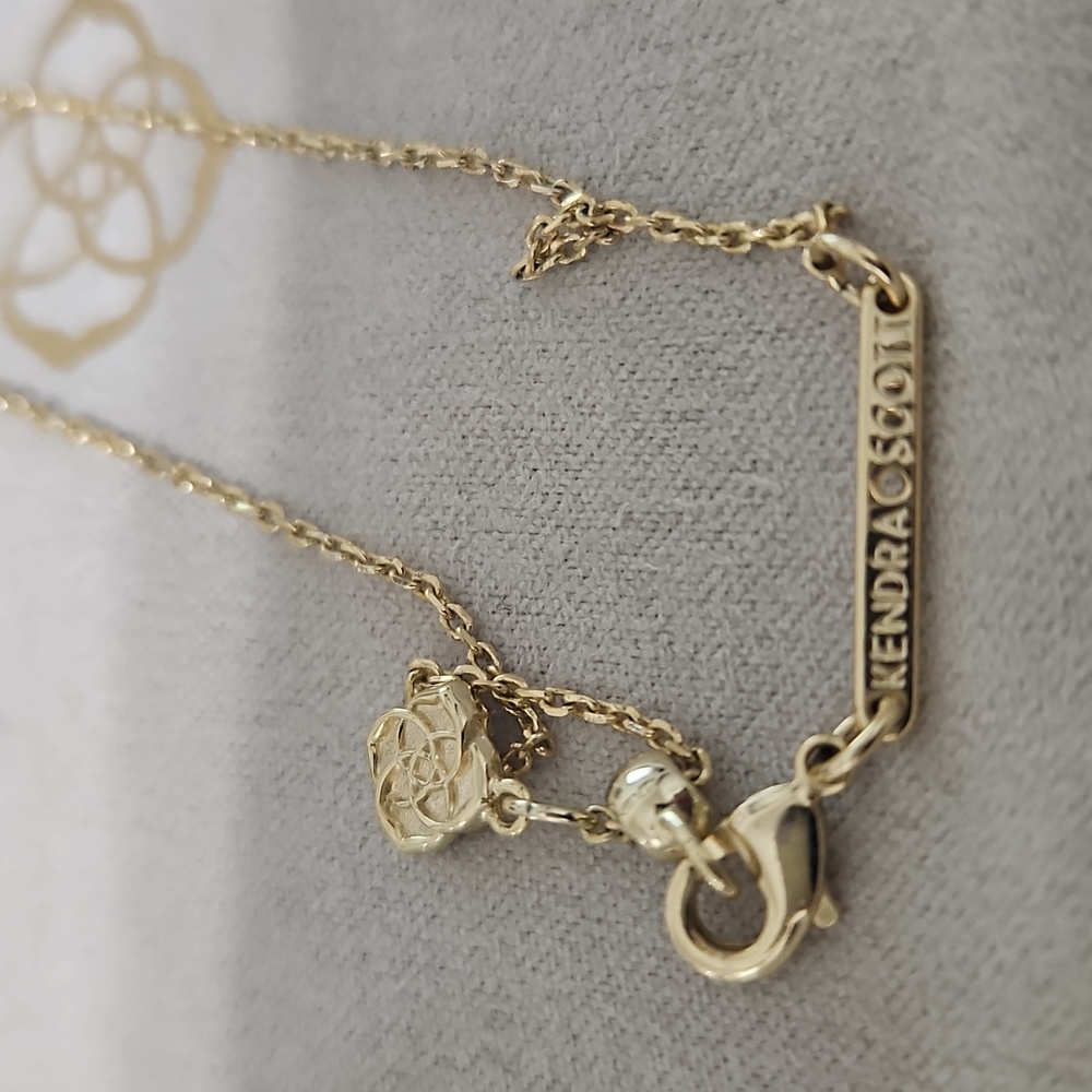 Kendra Scott Pink Heart Gold Necklace - Picture 4 of 4